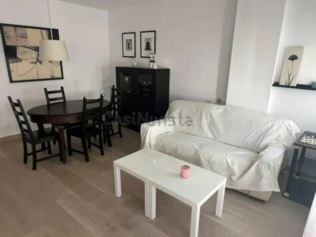 ALQUILER DE EXCELENTE VIVIENDA ZONA CENTRO DE ALICANTE DE 4  - foto 2