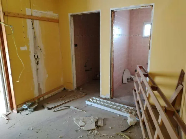 Amplia Nave Industrial en Algeciras - Oportunidad Única — 6