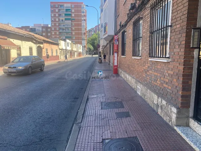 Local comercial en alquiler, situado en calle Ferraz. Alcala - foto 3