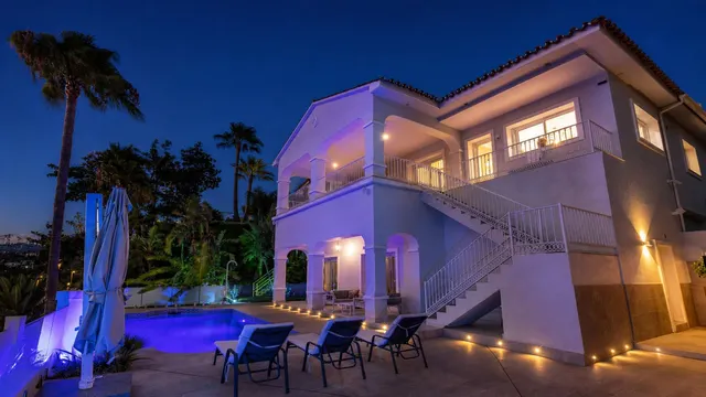 Chalet 5 habitaciones 453m² en venta - Costa del Sol — 30