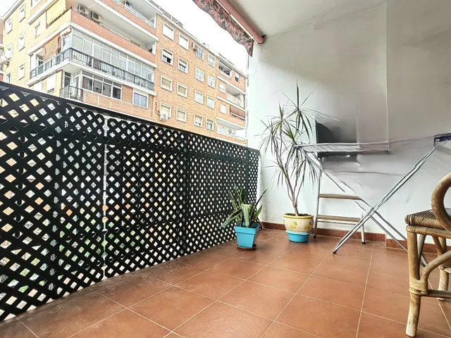 AMPLITUD, TERRAZA Y UBICACIÓN A POCOS MINUTOS DE LA PLAYA — 8