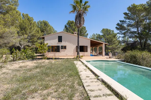 SE VENDE FANTASTICA FINCA RÚSTICA CON 35.000M2 DE TERRENO EN CALVIÀ — 3