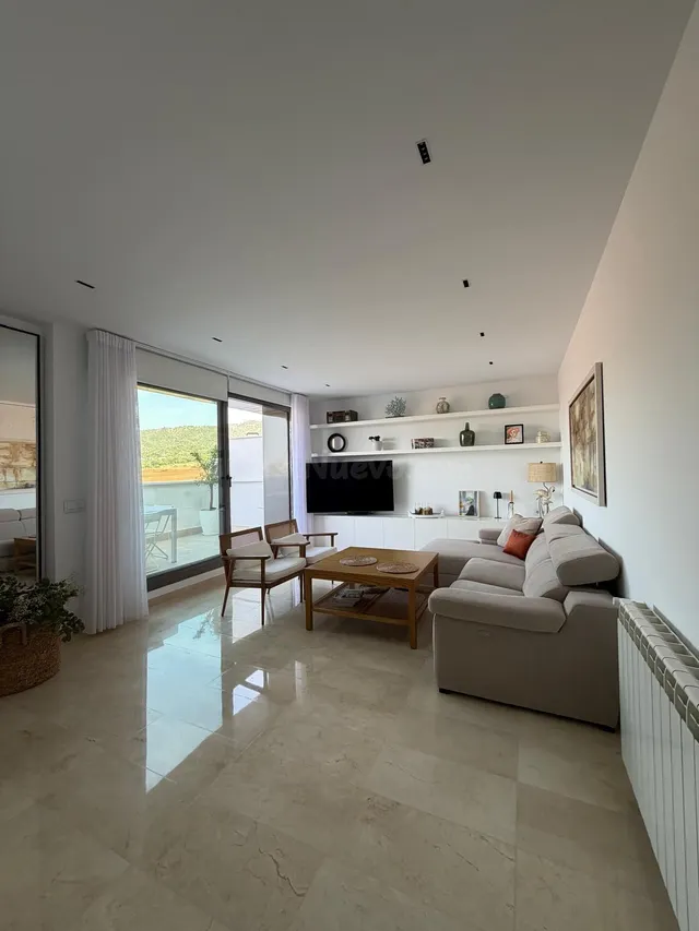 Exclusivo Ático con Vistas Panorámicas y Dos Terrazas - foto 5
