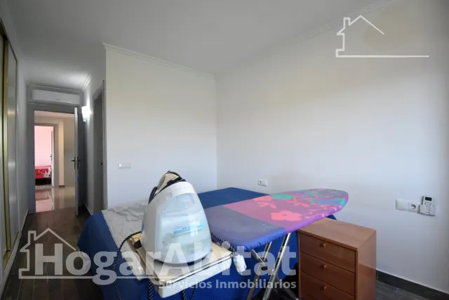 ¡GRAN OPORTUNIDAD! PAREADO REFORMADO, EXTERIOR CON TERRAZA Y ASCENSOR — 20