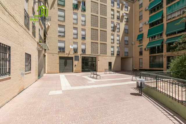 PISO EN VENTA CIRCUNVALACIÓN LA ENCINA - GRANADA — 28