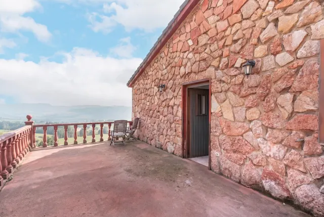 4 Naves, 21.000 m2 de Finca y Casa de 5 habitaciones en Serín, Gijón — 12