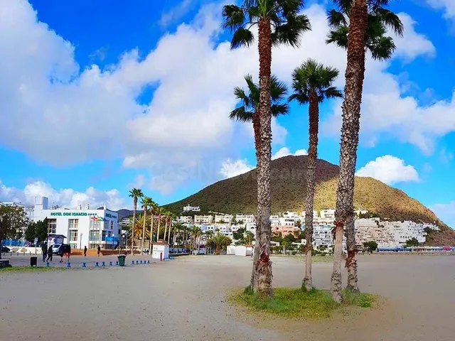 Oportunidad única para promotores: solar para 15 viviendas a 500 metros de la playa de San José — 13