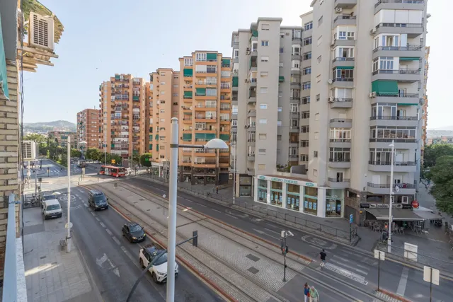 Fantástico piso en calle Palencia — 29