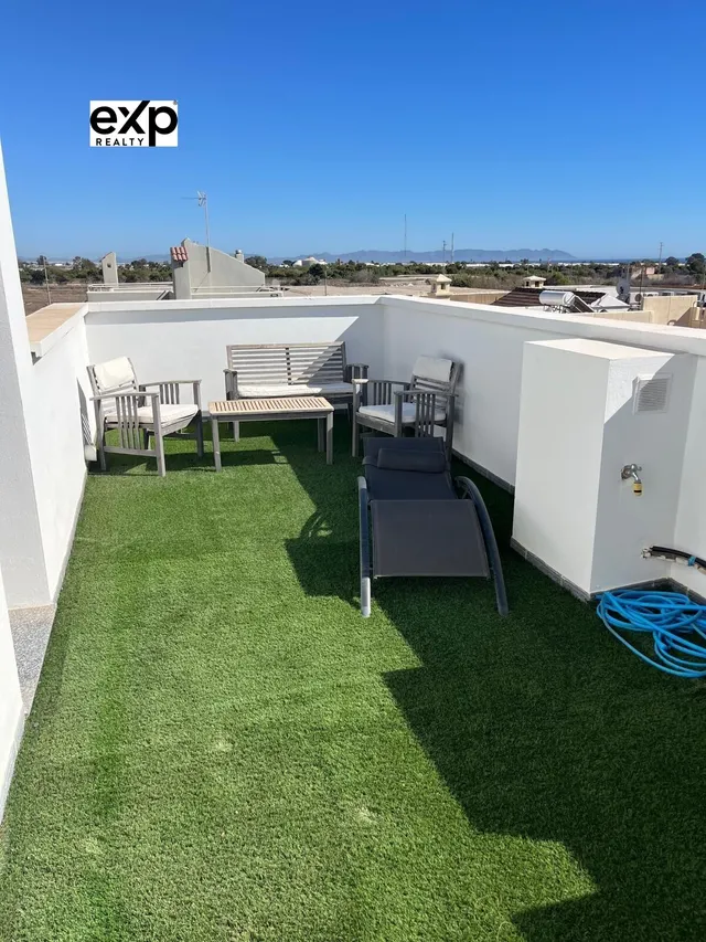 Casa unifamiliar independiente en una de las zonas privilegiadas de almeria, cerca de la playa. — 19