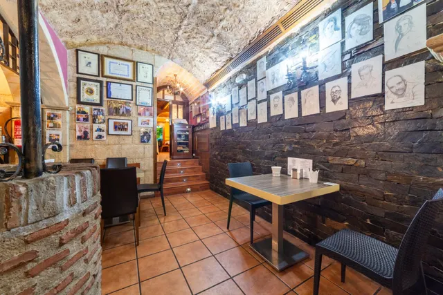 VENTA DE RESTAURANTE EN CENTRO HISTÓRICO DE ALMERÍA — 9