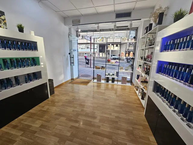 !!!!!se traspasa local comercial en plena calle centrica muy transitada en Ourense¡¡¡¡ — 10