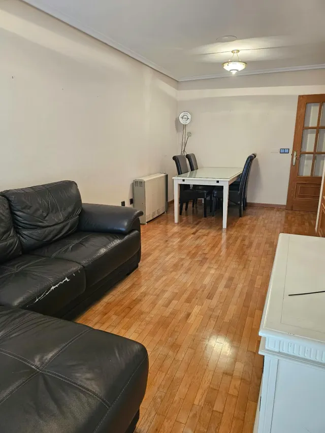 Espacioso Piso en el Corazón de Ponferrada por €156,000 — 6