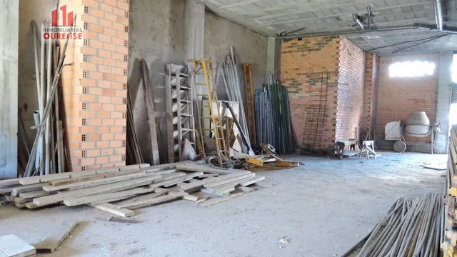 AMPLIO LOCAL COMERCIAL EN VISTAHERMOSA — 3
