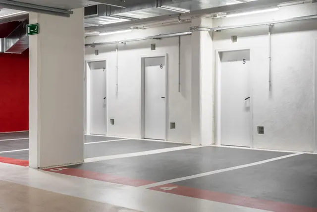 Parking 25m² en alquiler - Zona Avinguda Barcelona — 18