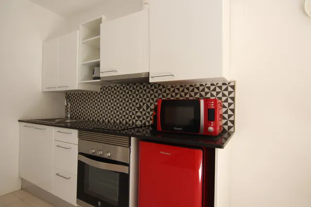 Junto calle Trafalgar,  luminoso segundo piso de 40 metros cuadrados con cédula de habitabilidad — 12