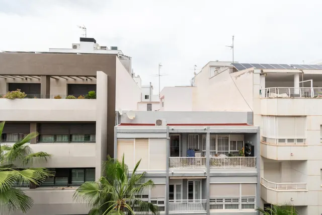 ¡Oportunidad para inversores en pleno centro de Torrevieja! — 22