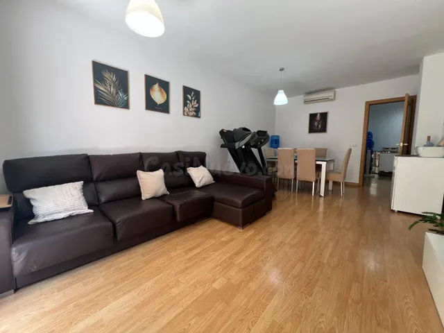 Piso con rentabilidad inmediata en Amposta – Ideal para inve - foto 3