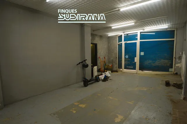 LOCAL COMERCIAL EN VENDA  A IGUALADA - BARRI DEL SANT CRIST — 8