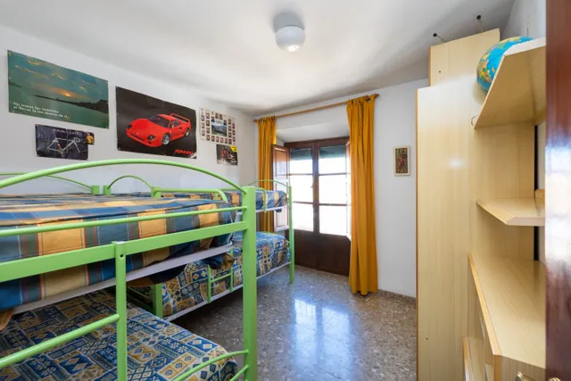 Espectacular edificio a 3 calles con vivienda y locales comerciales en pleno centro de Alhama de Gr — 35