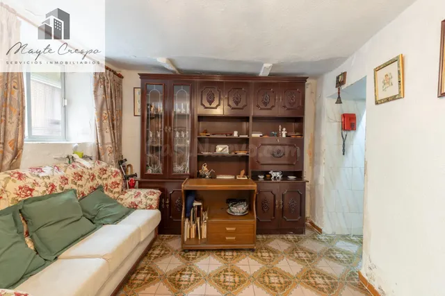 BONITA CASA PARA REFORMAR — 2