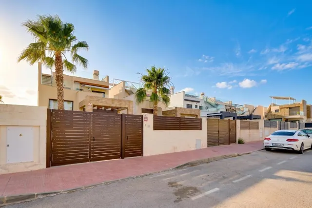 Villa 3 habitaciones 120m² en venta - Centro de la Ciudad Quesada — 5
