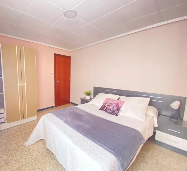 PISO EN TOSCAR PARA ENTRAR A VIVIR CON 4 habitaciones Y ASCE