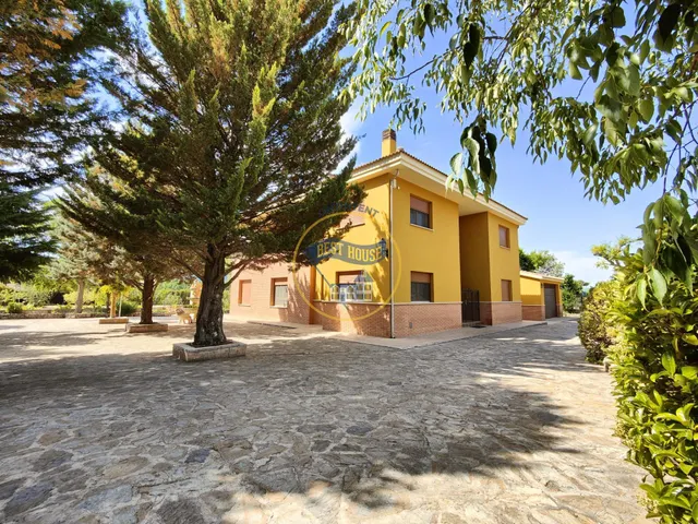 OPORTUNIDAD LUJOSO CHALET EN BANYERES DE MARIOLA (ALICANTE) — 16