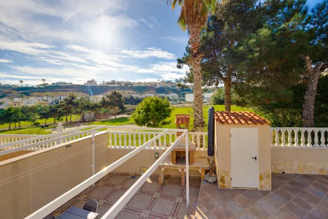 MAGNIFICO CHALET INDEPENDIENTE CON PISCINA PRIVADA Y VISTAS AL CAMPO DE GOLF EN CIUDAD QUESADA — 8