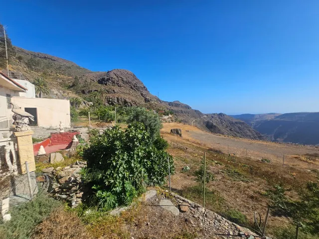 Finca rústica con vivienda, segunda edificación y 17.000 m2  - foto 5