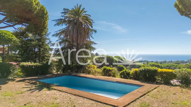 Espectacular villa con vistas al mar en Rocaferrera — 15