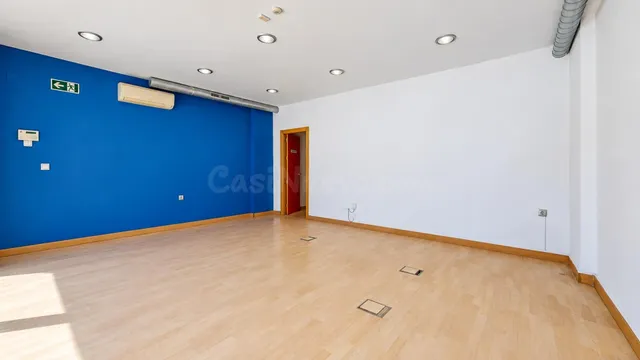 Local Comercial en Excelente Ubicación en Huercal de Almería - foto 4