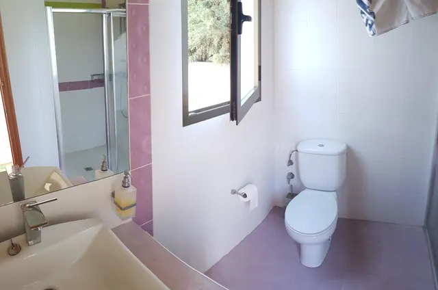 CHALET CON PISCINA Y CANCHA DE TENNIS - foto 5