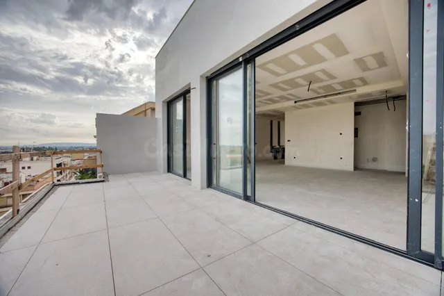 ÁTICO DE LUJO DE OBRA NUEVA EN EL EDIFICIO VEGA en Orihuela  - foto 2
