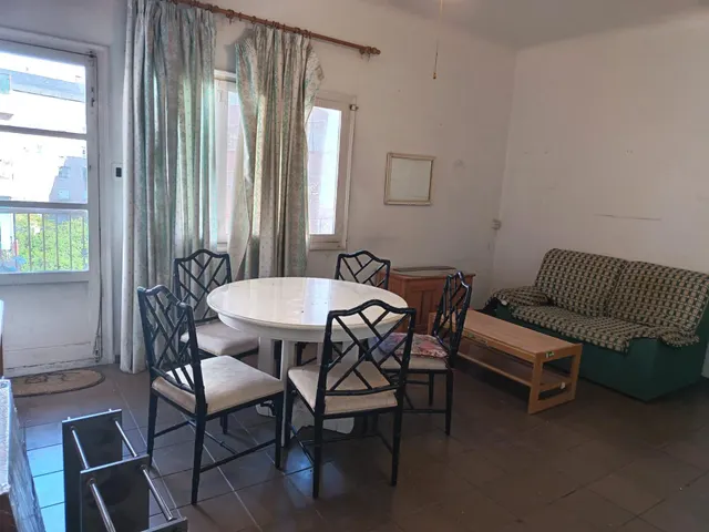 SE VENDE PISO EN MUY BUENA ZONA, A 5 MINUTOS DE LA PLAYA, CON TODOS LOS SERVICIOS A MANO — 6