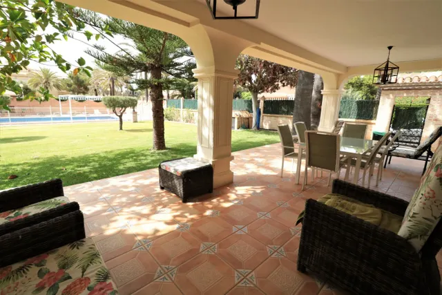 GRAN VILLA EN LA EXCLUSIVA ZONA DE CABO ROIG — 23