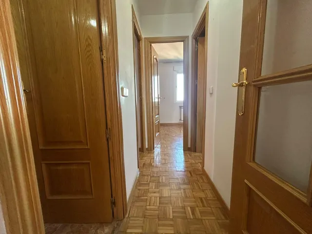Piso en Calle Camarena — 9