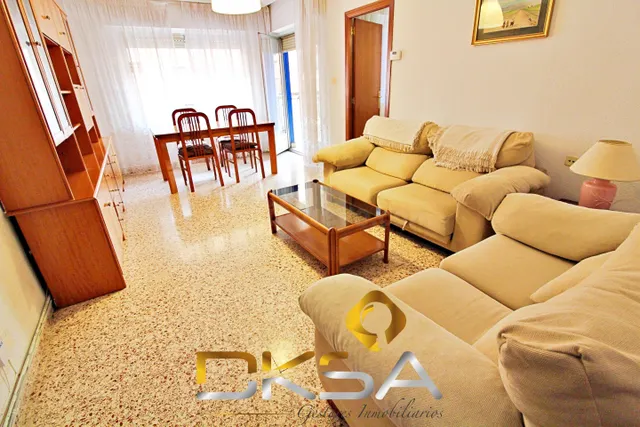 132 M2, 4 habitaciones Y TERRAZA EN VILA-REAL: AQUÍ ESPACIO  - foto 2