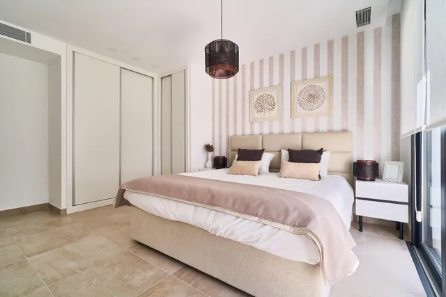 Apartamento de lujo con jardín — 13