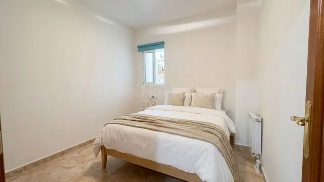 PISO EN ALQUILER EN CALLE SAN ANTÓN – JUNTO A PUERTA REAL - foto 4