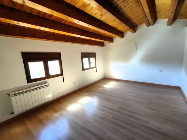 Casa 3 habitaciones 267m² en venta - AVDA. PARRIZAL — 33
