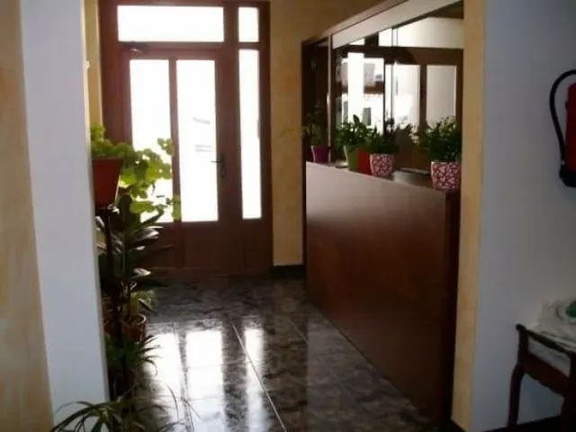 Hotel en venta - Zona turística .Oportunidad !!!!! — 3