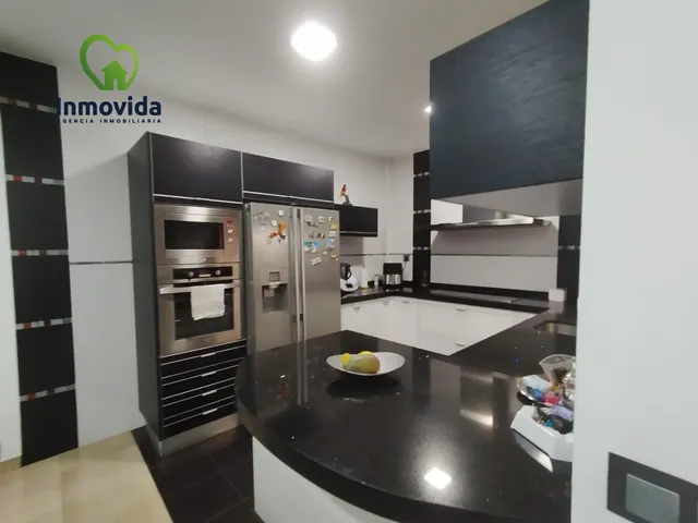 Casa Reformada con Espacios Exteriores en Córdoba - €380,000 — 15