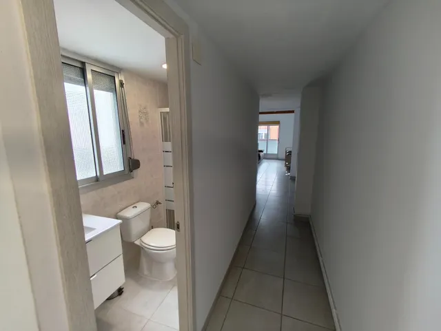 Piso de 72m2 útiles. Distribuido en tres dormitorios, salón, cocina y baño — 14