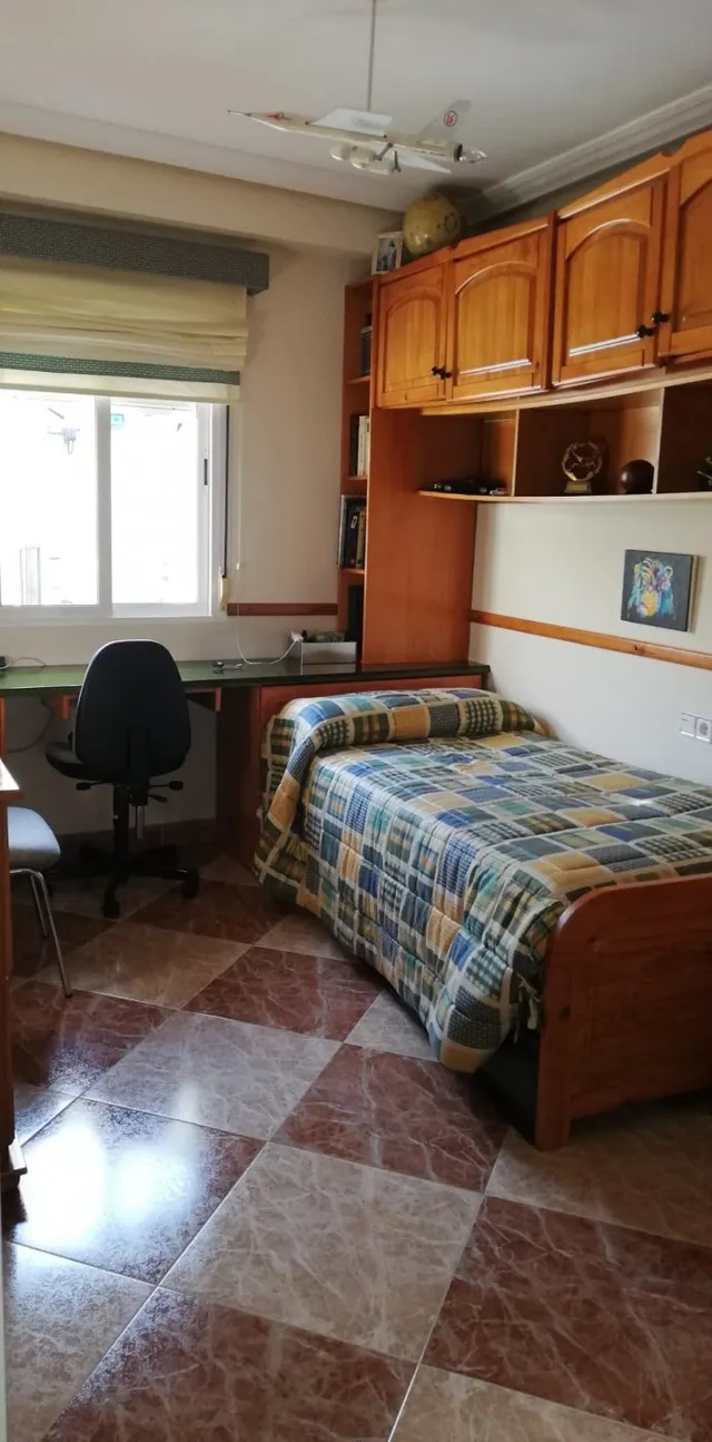 CASA CON COCHERA DOBLE — 8