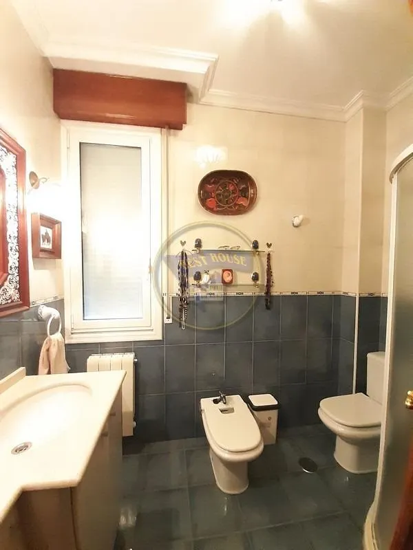 Amplio y luminoso piso en Bouzas con garaje y bodega — 28