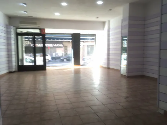 FABULOSO LOCAL PARA INSTALAR SU NEGOCIO.