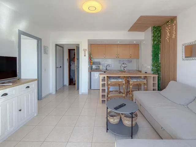 La Veleta! Espectacular apartamento con increíble diseño y Licencia turística+ Amplia terraza con vistas panorámicas y laterales al mar (250 mts playa) — 9