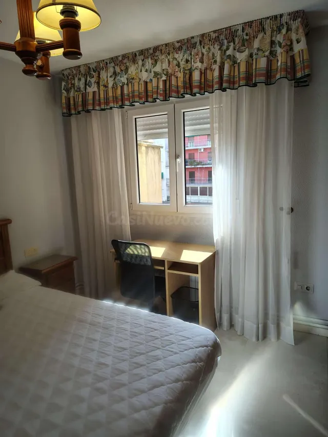 PISO EN CALLE NUEVA DE SAN ANTÓN – 3 habitaciones, ASCENSOR  - foto 3