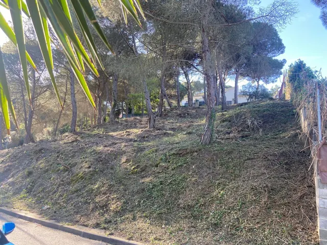 EXCLUSIVA PARCELA CON VISTAS EN CA LALEGRE – VILANOVA DEL VA - foto 2