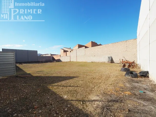 Solar junto a calle Pizarro de Tomelloso, de 593 m2 y 27 m d - foto 5